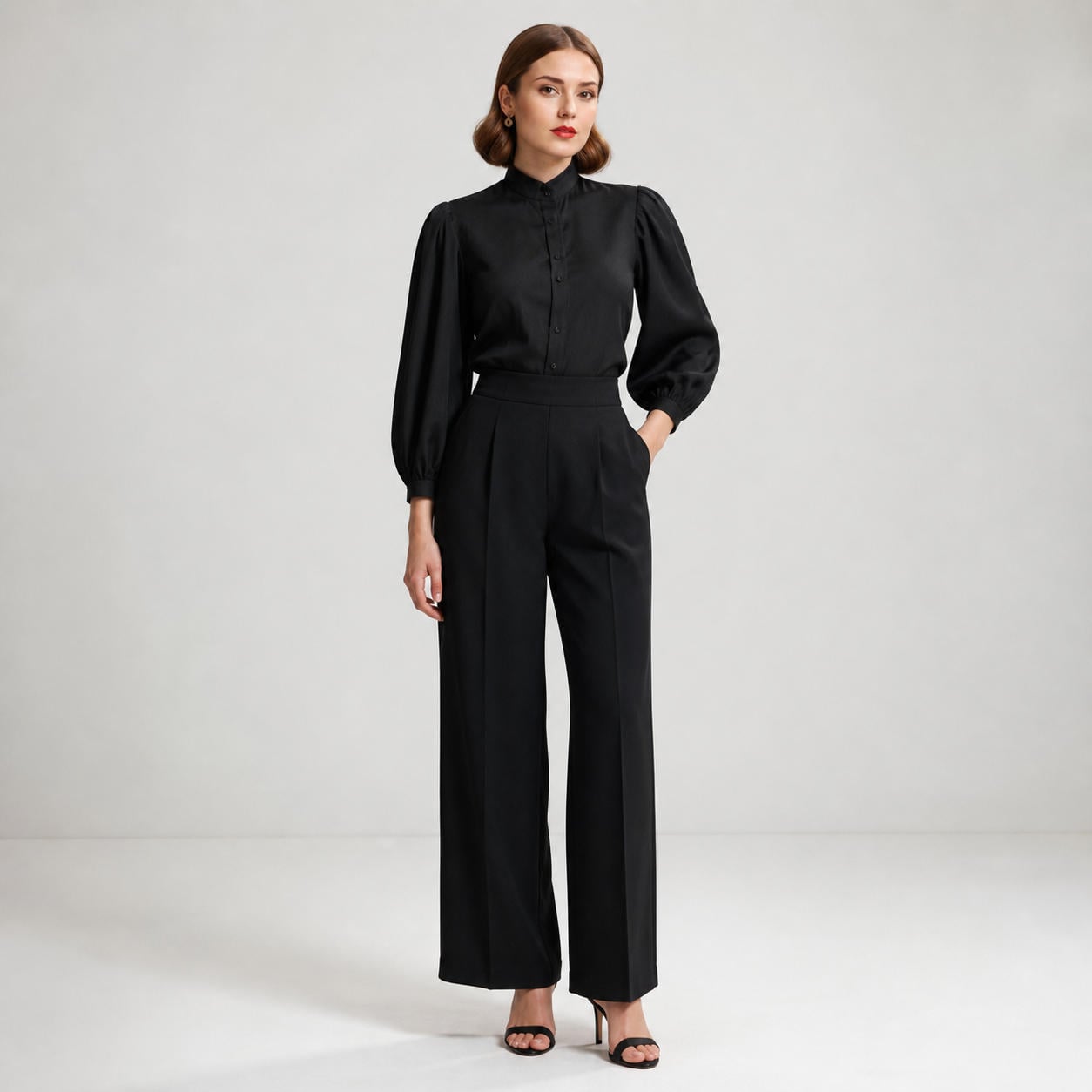 Schwarze Leinenbluse mit Puffärmeln