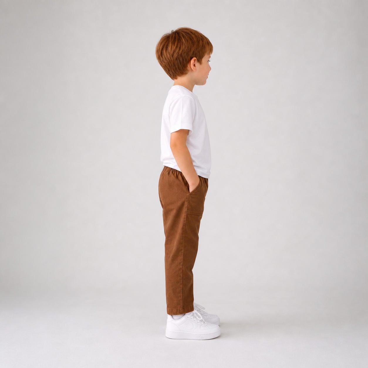 Jungenhose mit aufgesetzten Taschen und Gummibund – Ansicht 3
