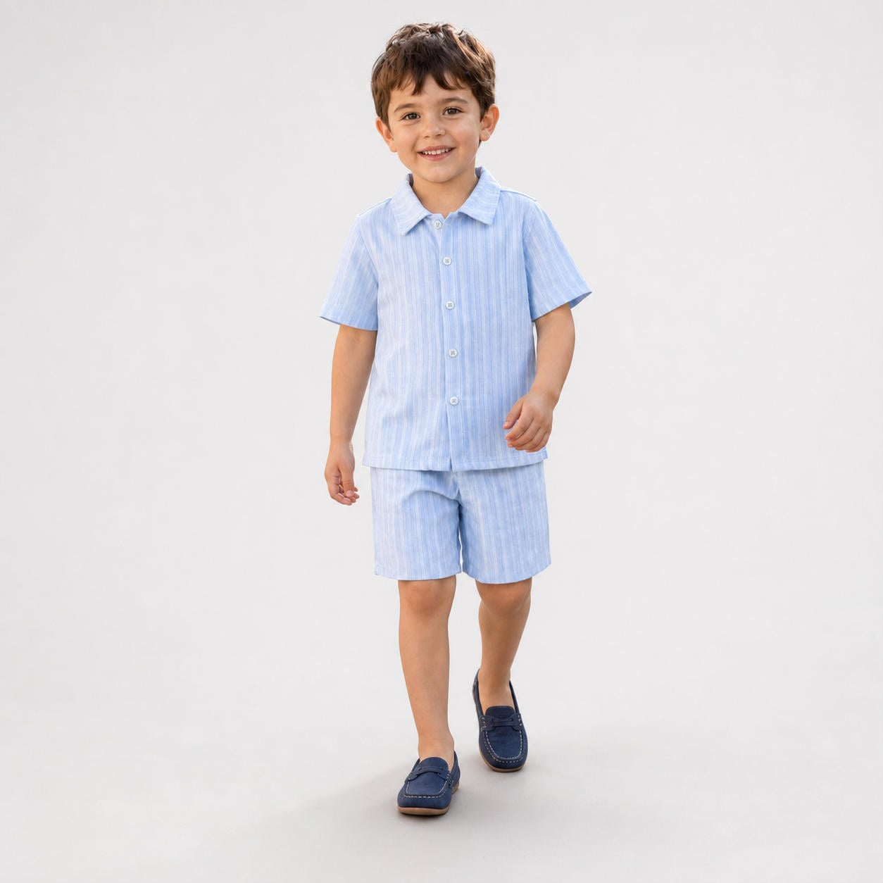 Jungen-Sommerpaket aus Kurzarmhemd und Shorts