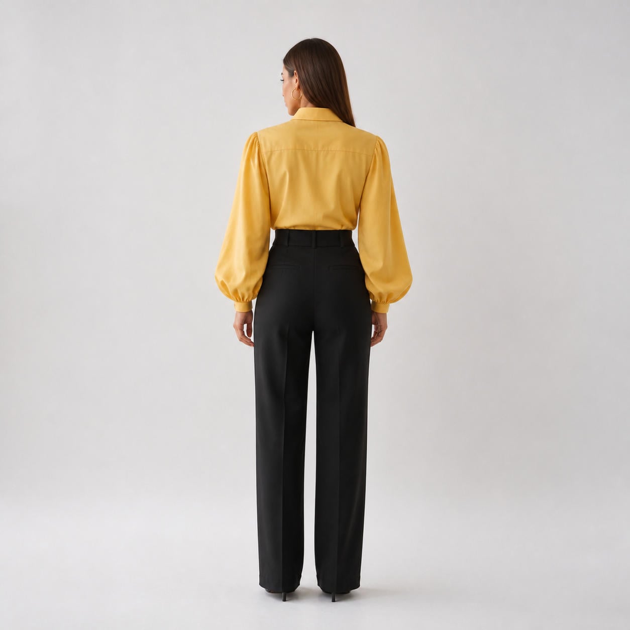 Hemdbluse mit Knopfleiste und Bischofsärmeln – Ansicht 2