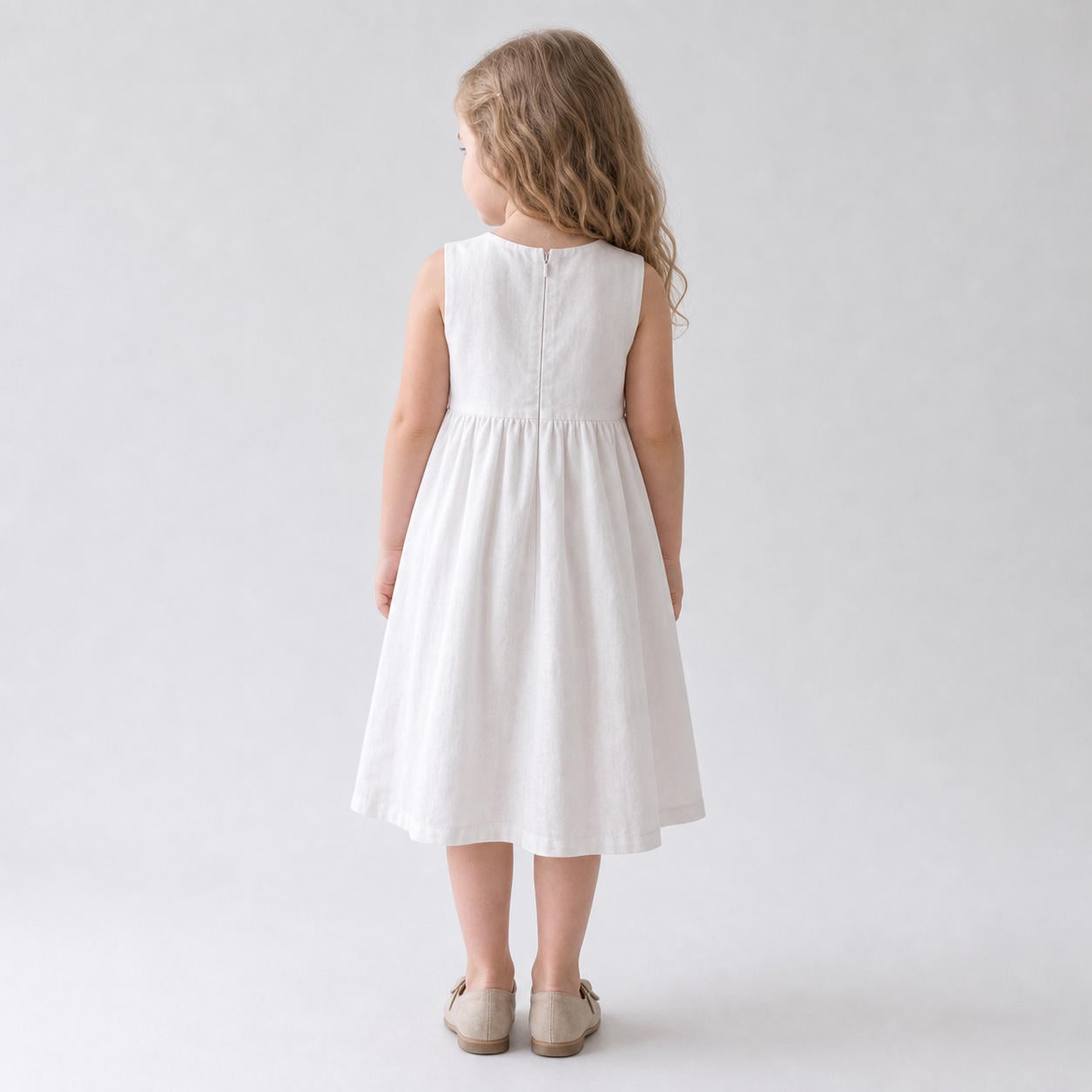 Ärmelloses Babydoll-Kleid aus Leinen für Mädchen – Ansicht 2
