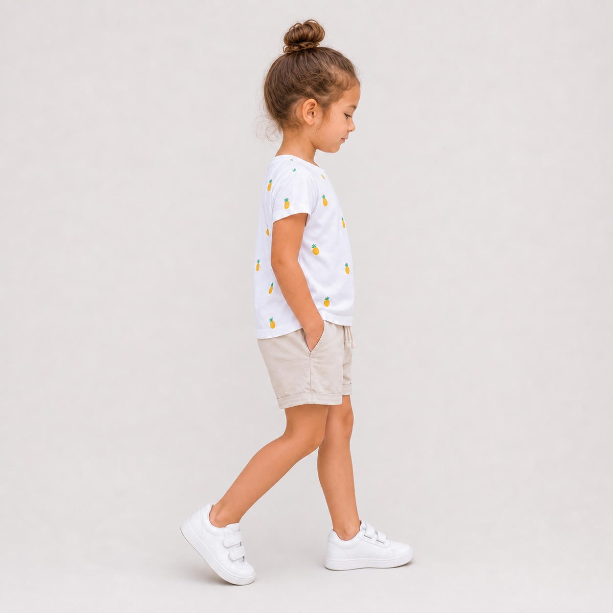 Kinder-Set aus lockerem T-Shirt und Shorts mit Taschen – Ansicht 3