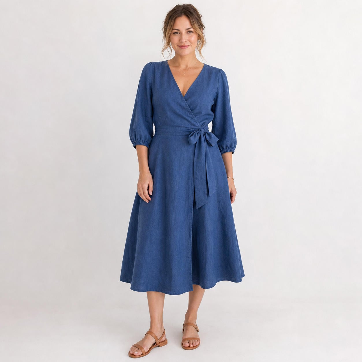 Leinen-Wickel-Midikleid mit gepufften Bischofsärmeln und Schlitz