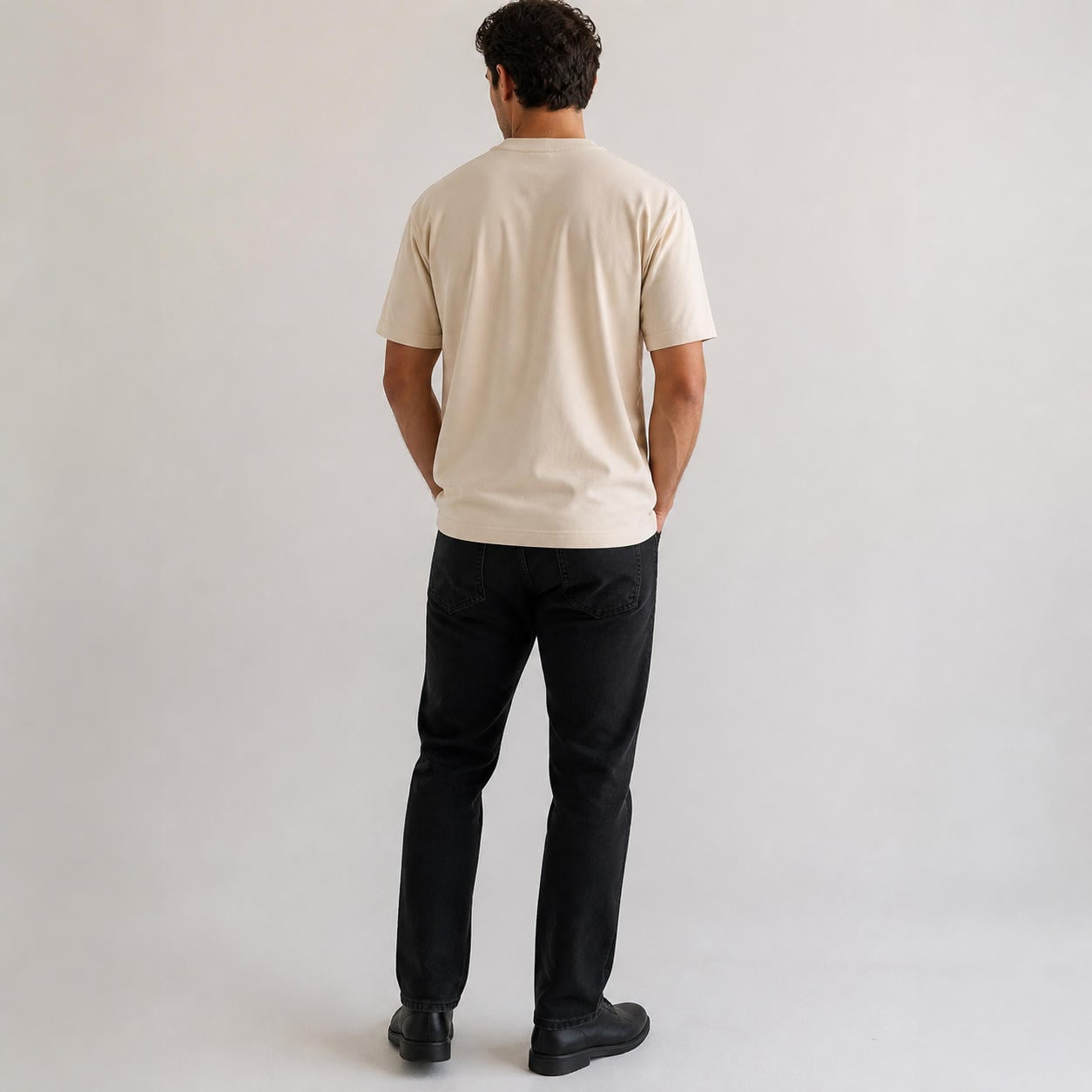 Basic-Oversize-T-Shirt für Herren mit Rundhalsausschnitt – Ansicht 2