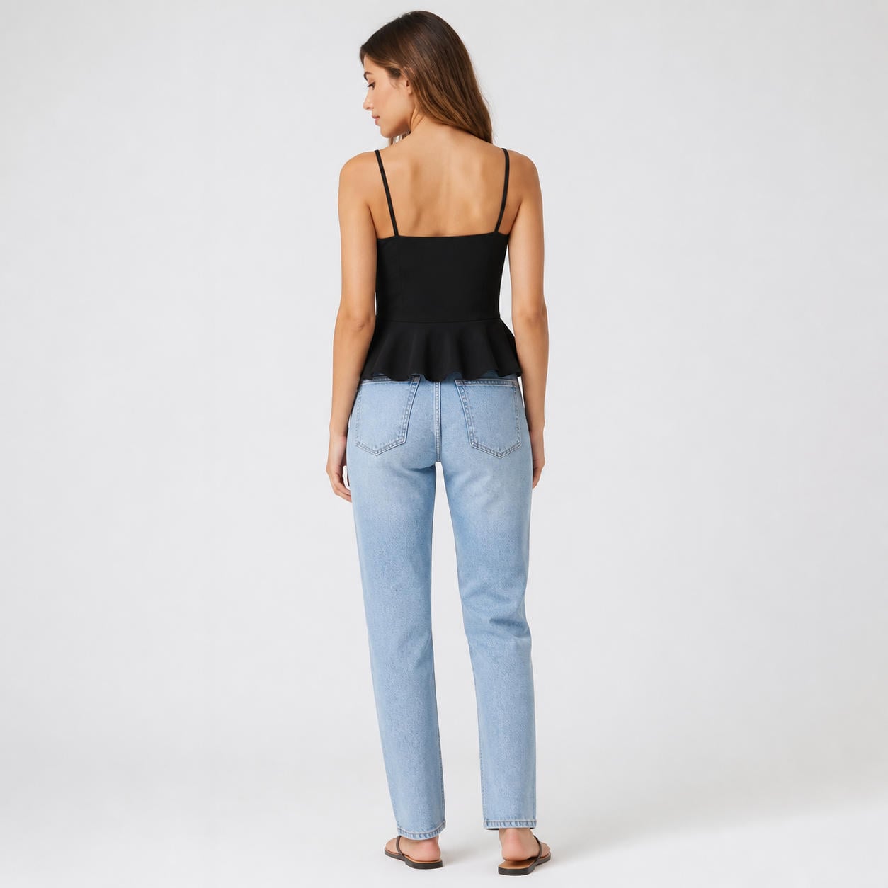 Babydoll-Crop-Top mit Schößchen und Spaghettiträgern – Ansicht 2
