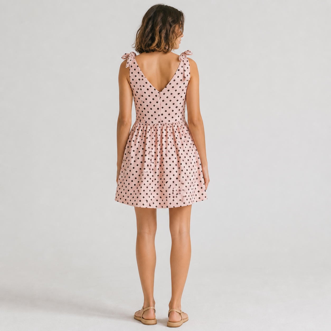 Retro-Sommerkleid mit V-Ausschnitt und gekräuselter Taille – Ansicht 2
