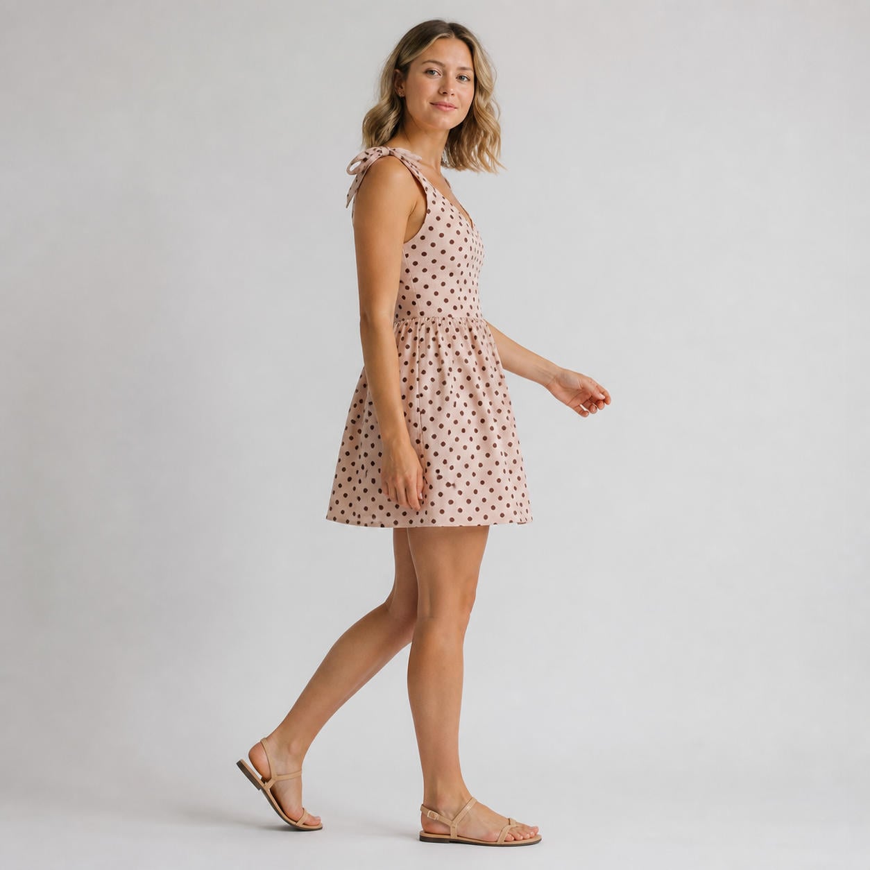 Retro-Sommerkleid mit V-Ausschnitt und gekräuselter Taille – Ansicht 3