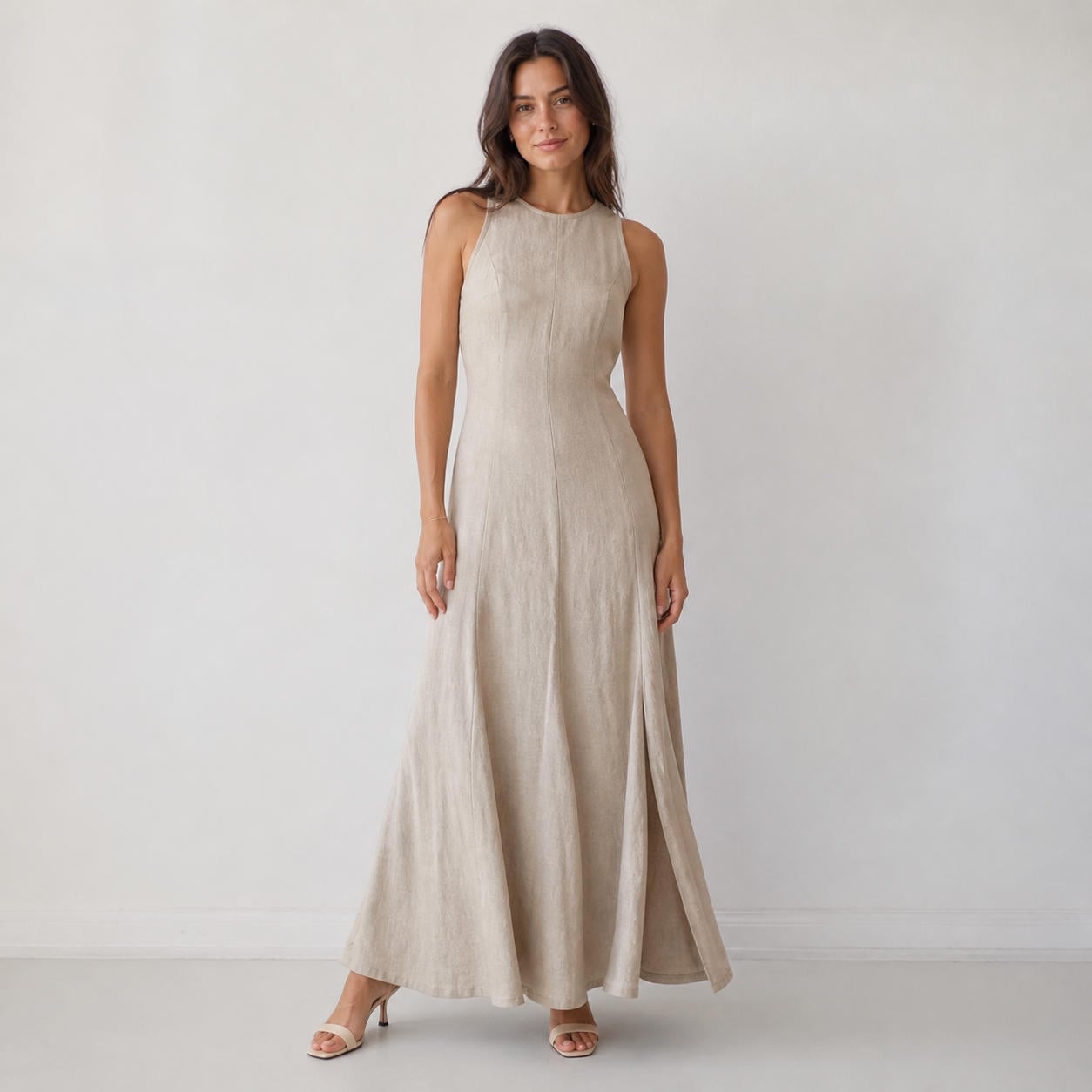 Ärmelloses Leinen-Maxikleid mit Bahnenrock