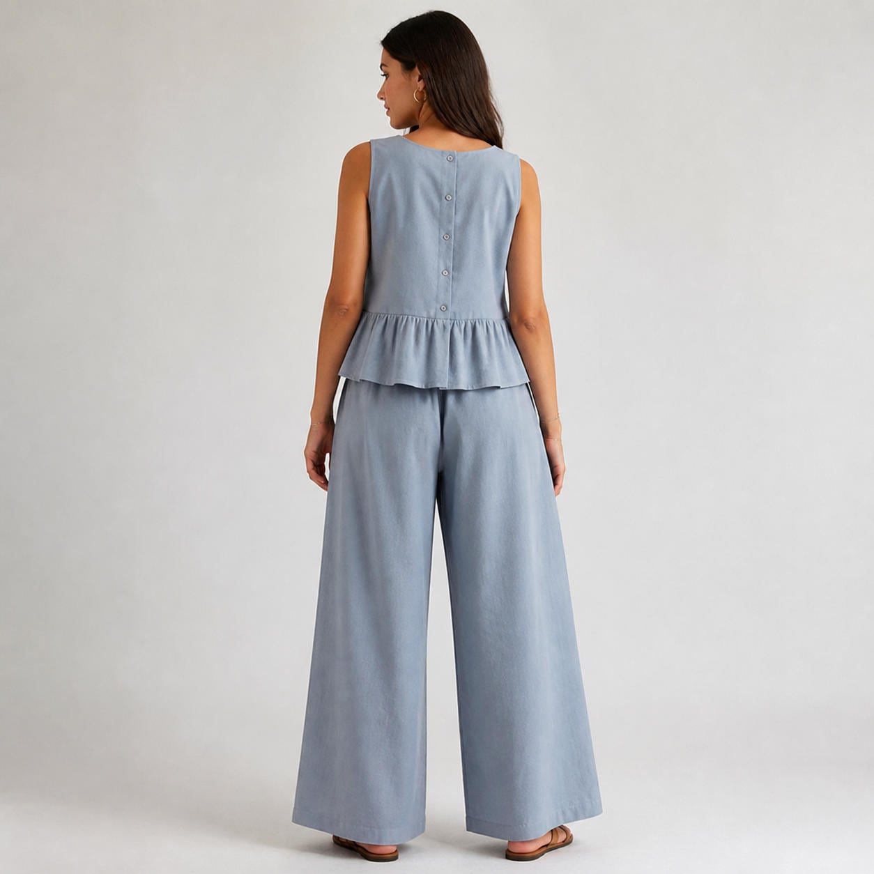 Zweiteiliges Set aus Schößchen-Top mit Knöpfen im Rücken und weiter Hose – Ansicht 2