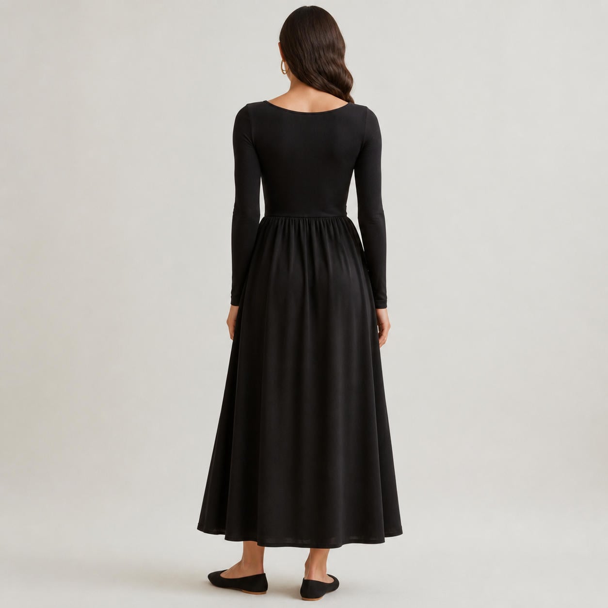 Zweifarbiges Midikleid mit Kontrasteinsätzen – Ansicht 2